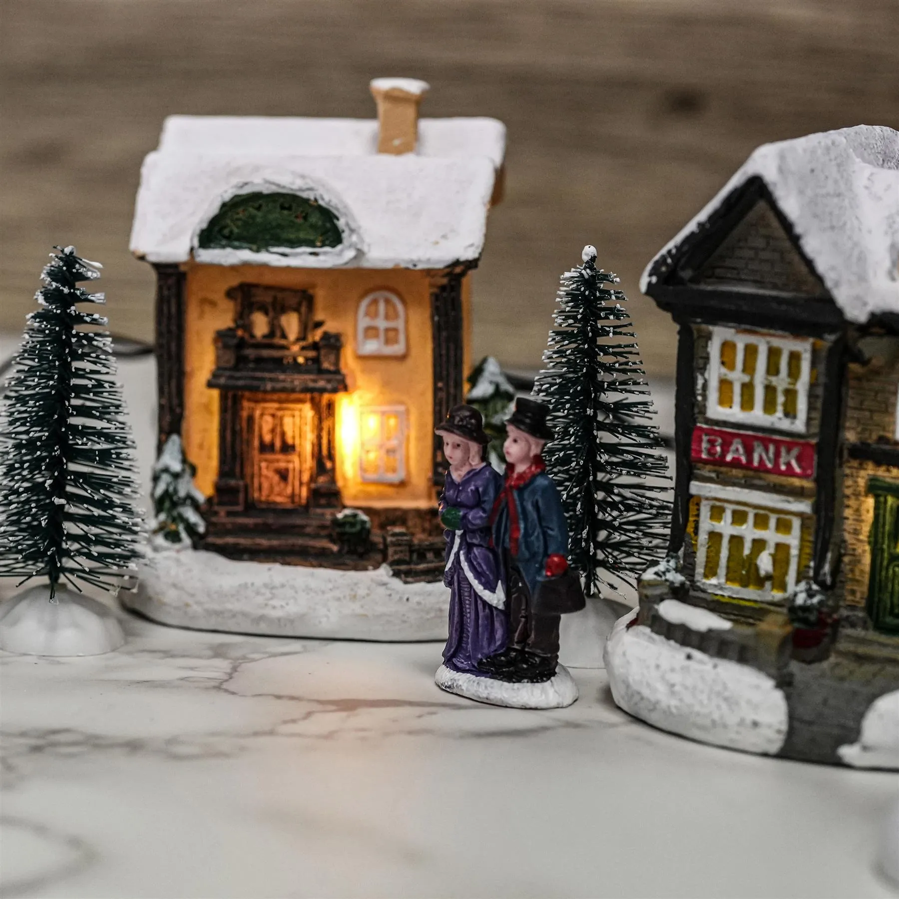 10pc Christmas Village Set