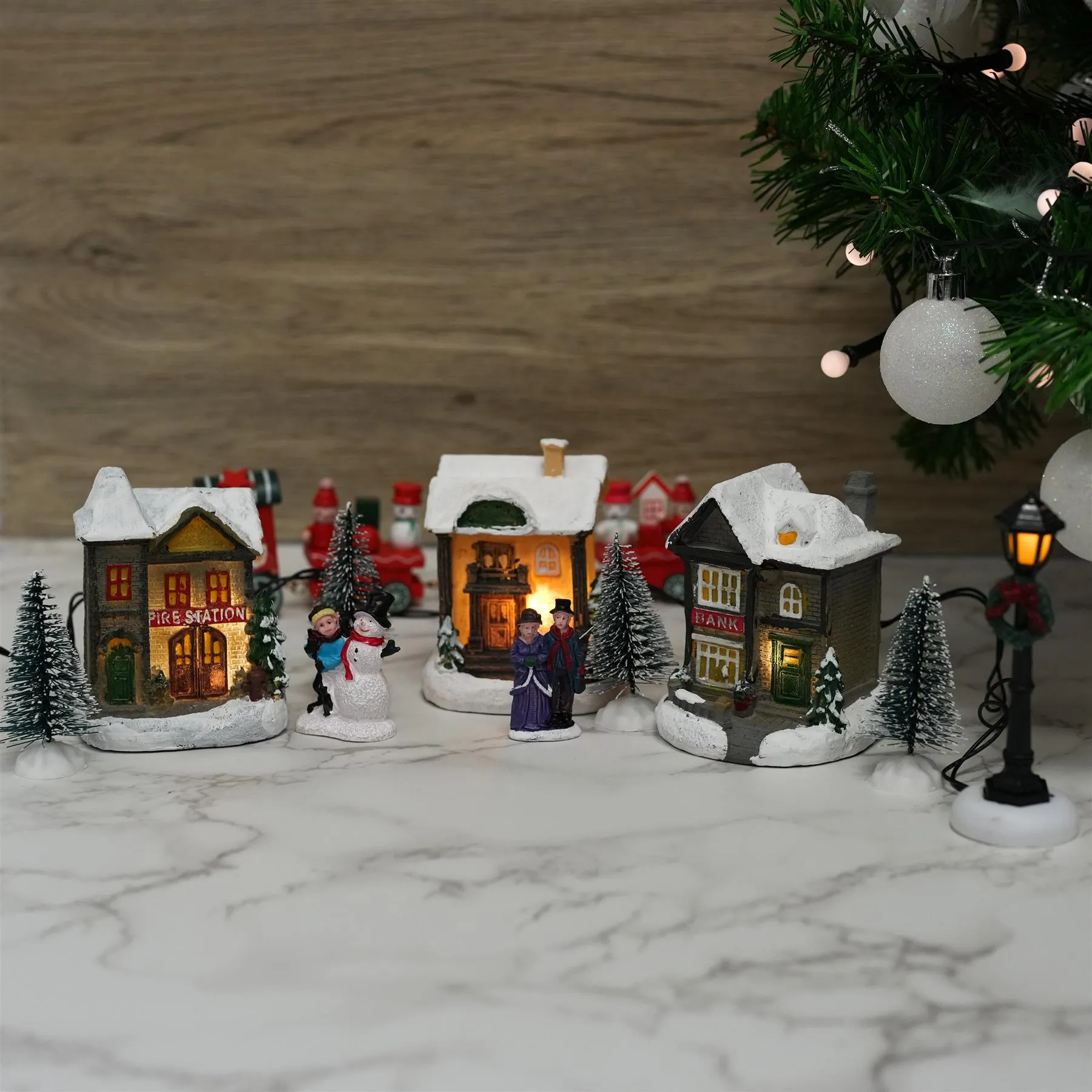 10pc Christmas Village Set