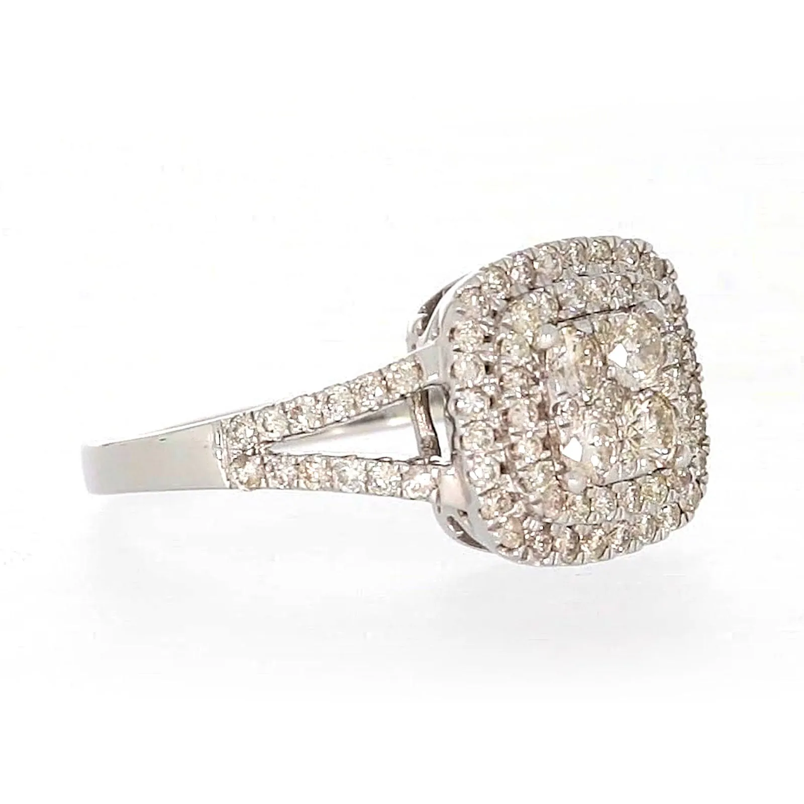 9ct White Gold Round Brilliant Cut with 1 CARAT tw of Diamonds Ring