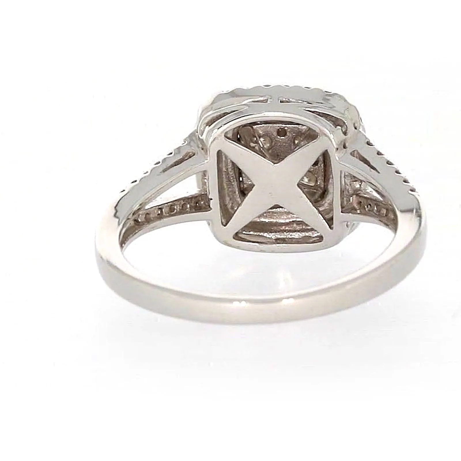 9ct White Gold Round Brilliant Cut with 1 CARAT tw of Diamonds Ring