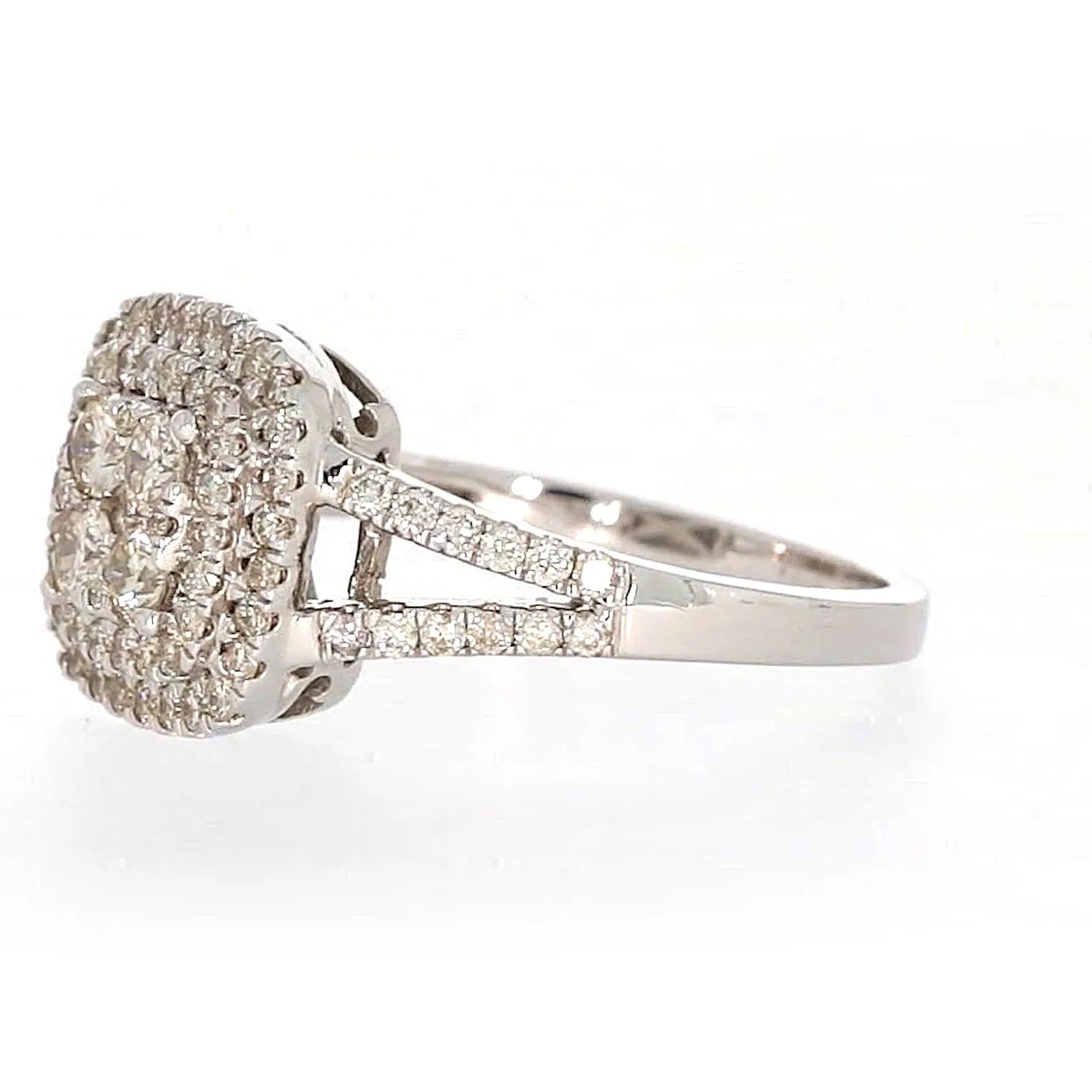 9ct White Gold Round Brilliant Cut with 1 CARAT tw of Diamonds Ring