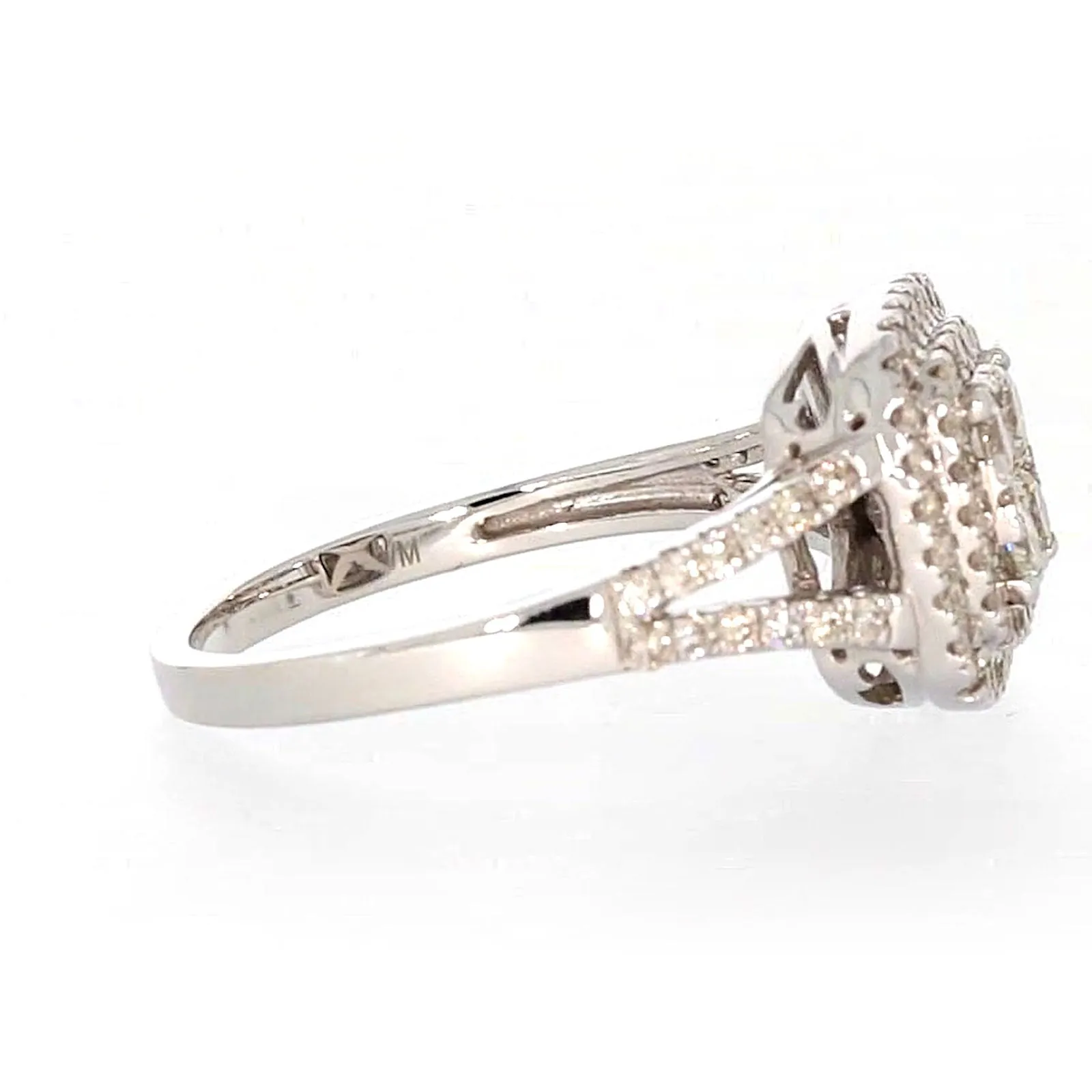 9ct White Gold Round Brilliant Cut with 1 CARAT tw of Diamonds Ring
