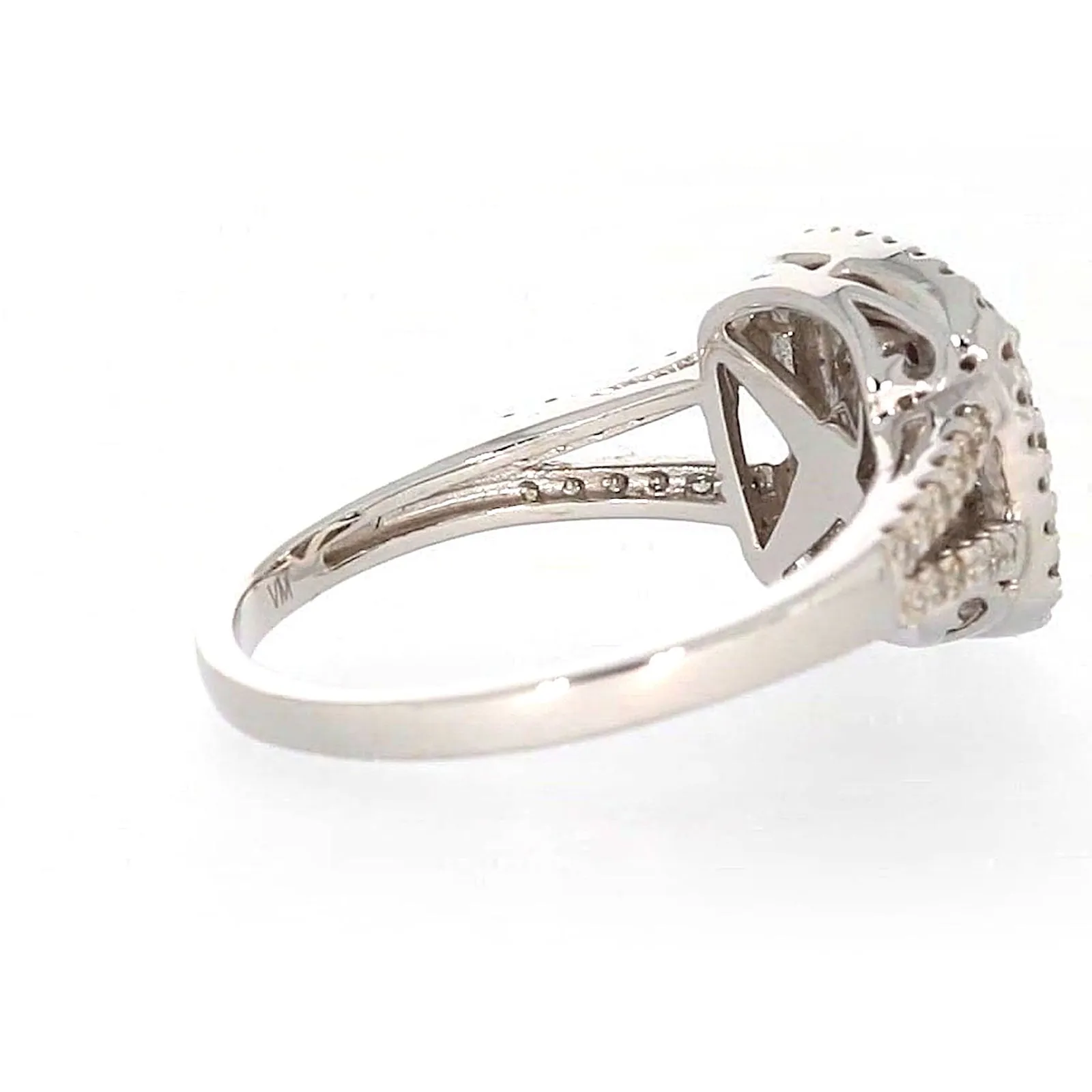 9ct White Gold Round Brilliant Cut with 1 CARAT tw of Diamonds Ring