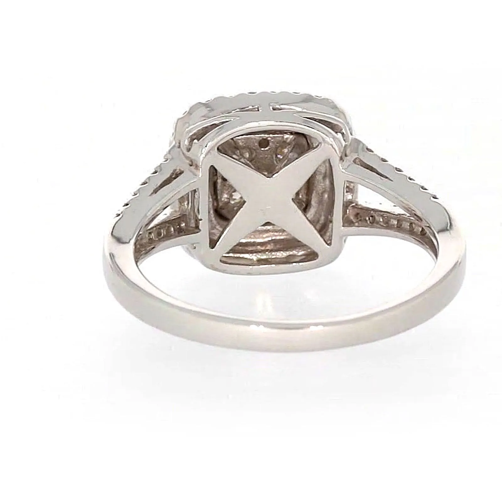 9ct White Gold Round Brilliant Cut with 1 CARAT tw of Diamonds Ring