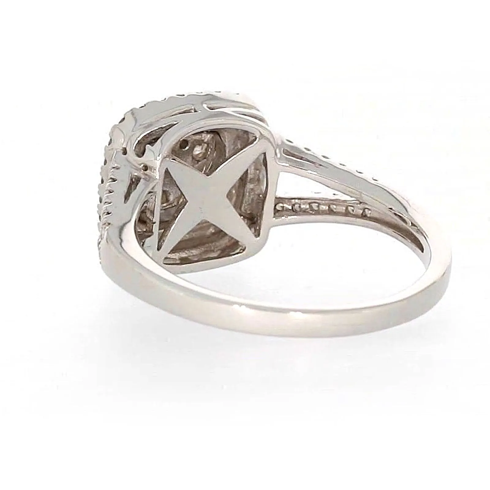 9ct White Gold Round Brilliant Cut with 1 CARAT tw of Diamonds Ring