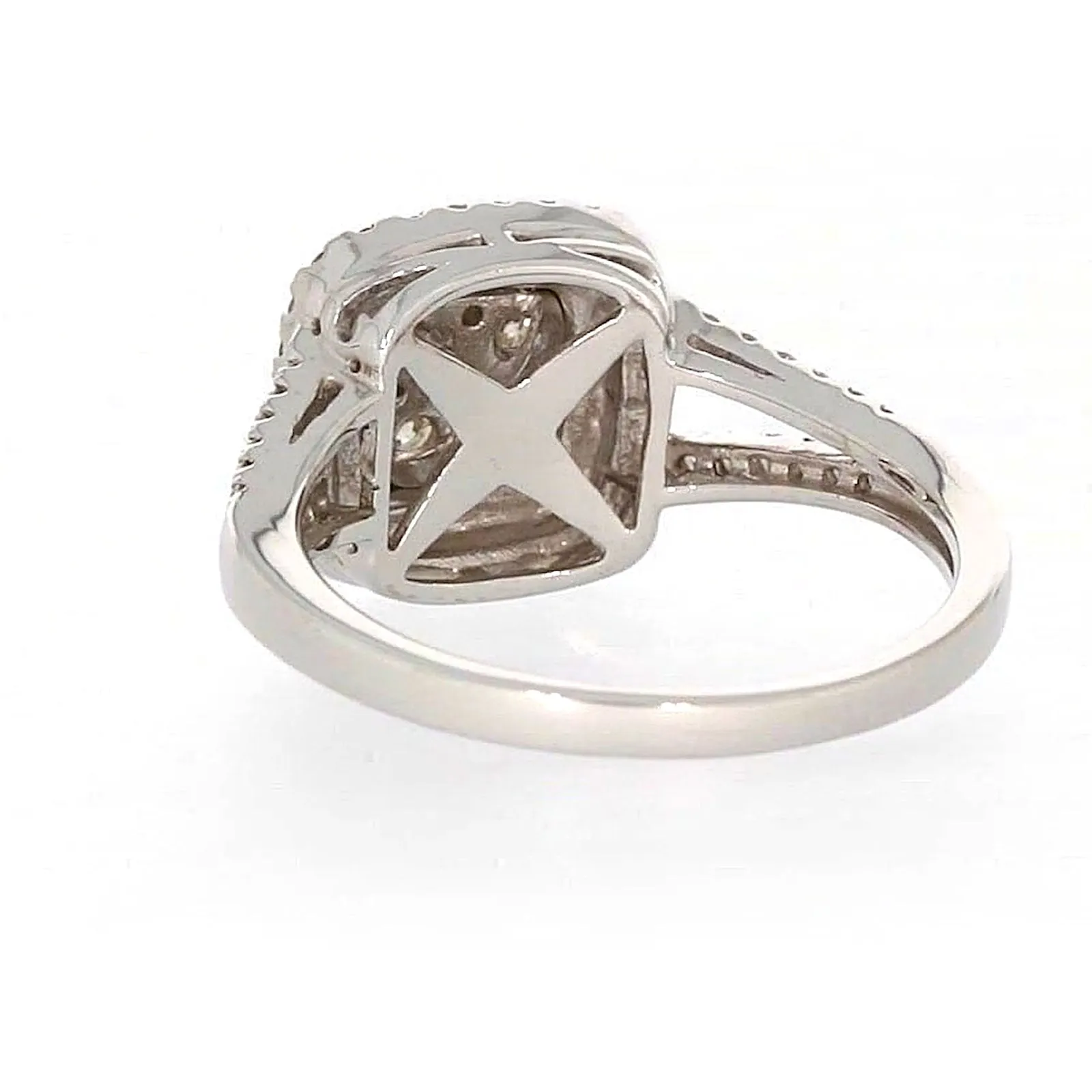 9ct White Gold Round Brilliant Cut with 1 CARAT tw of Diamonds Ring