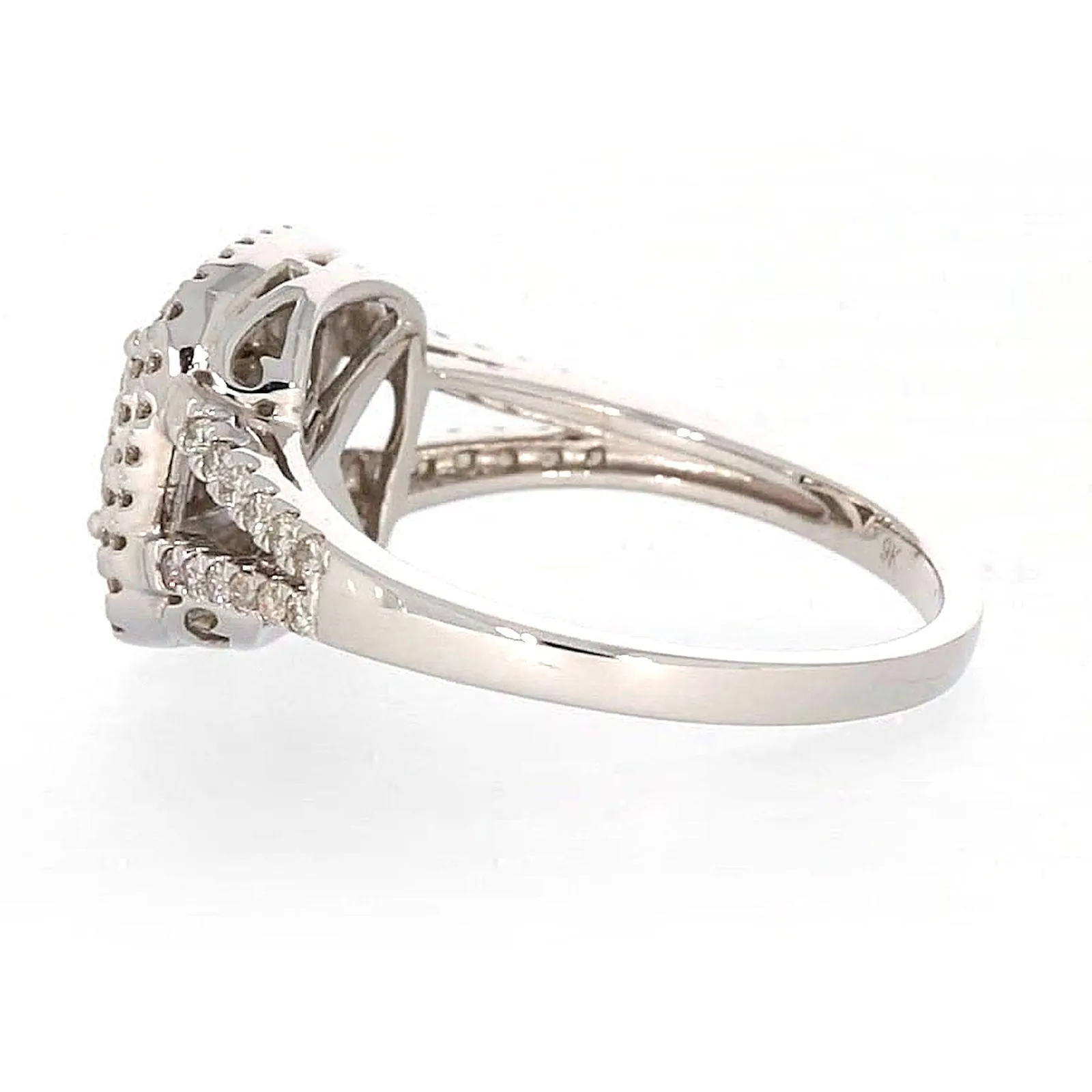 9ct White Gold Round Brilliant Cut with 1 CARAT tw of Diamonds Ring