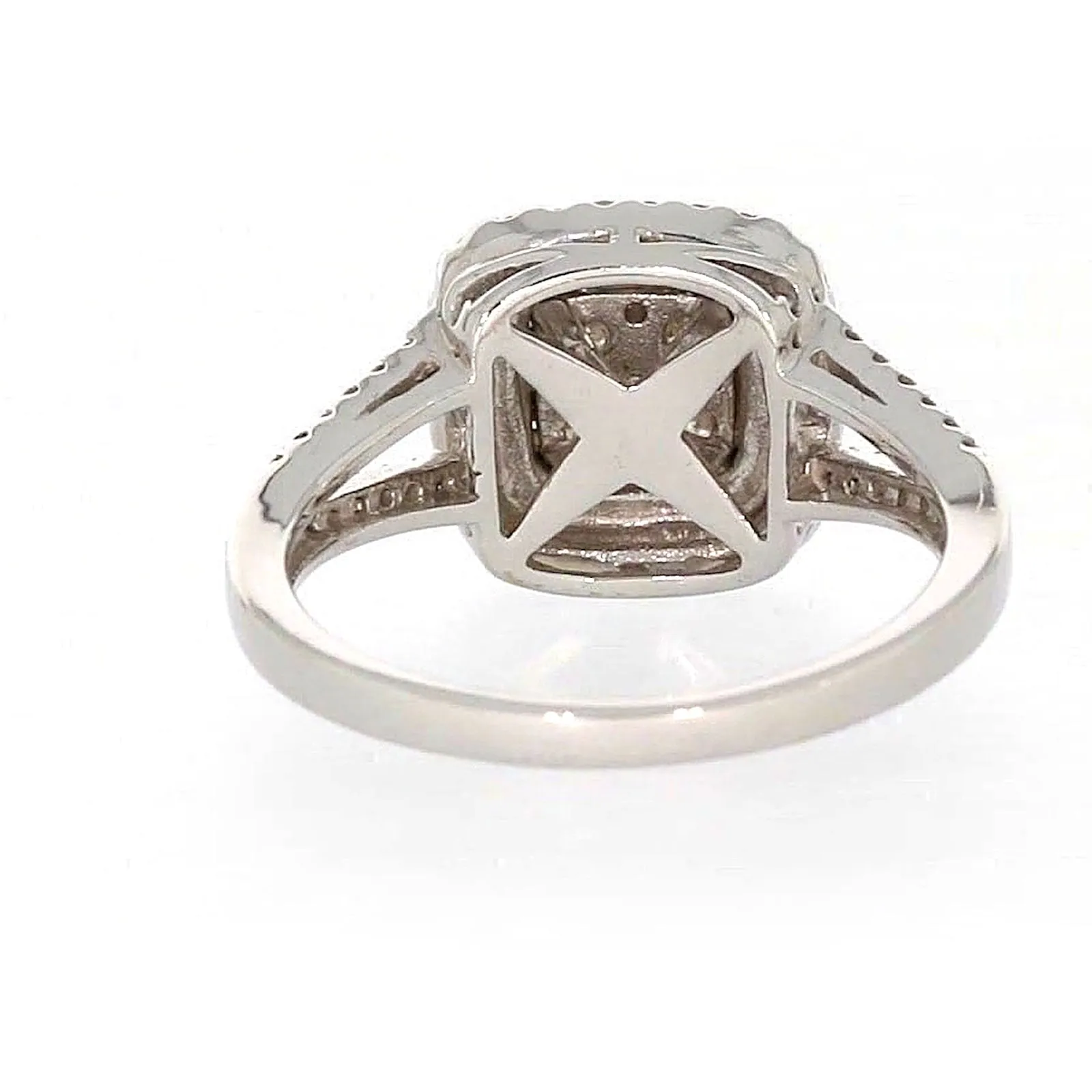 9ct White Gold Round Brilliant Cut with 1 CARAT tw of Diamonds Ring