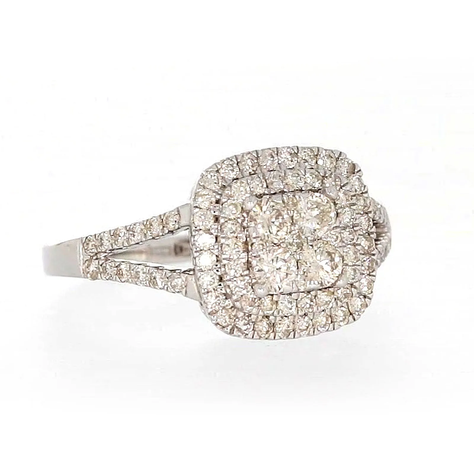 9ct White Gold Round Brilliant Cut with 1 CARAT tw of Diamonds Ring