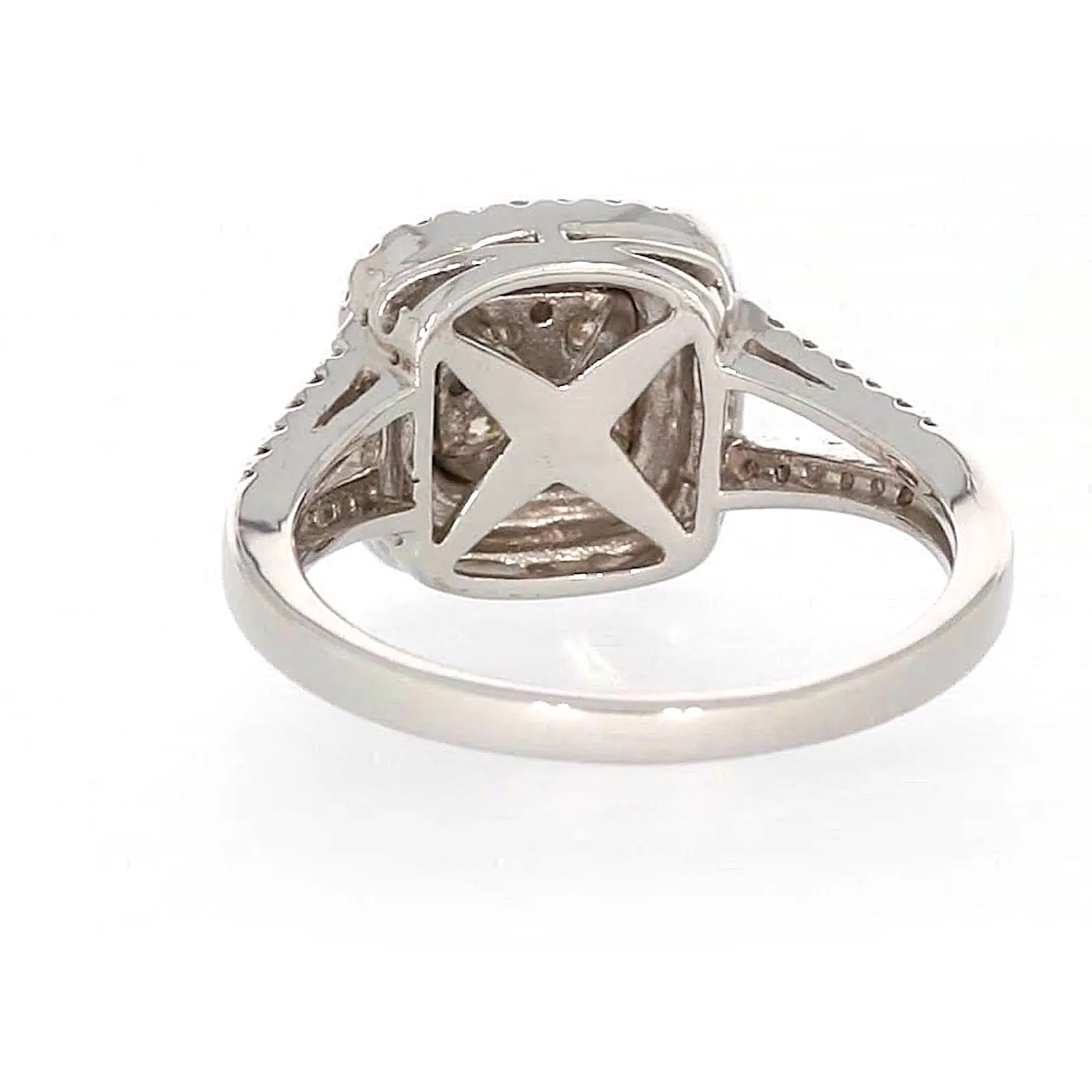 9ct White Gold Round Brilliant Cut with 1 CARAT tw of Diamonds Ring
