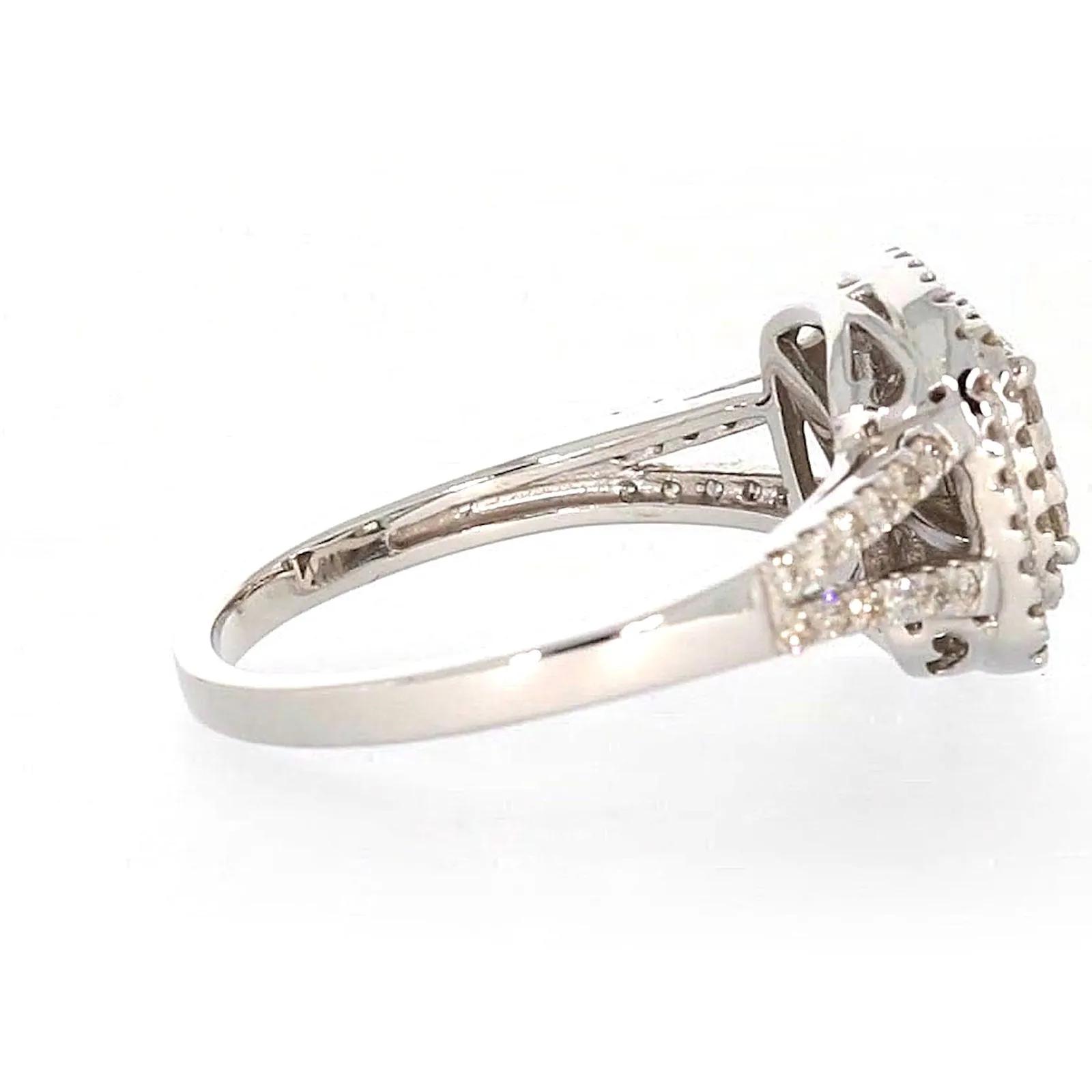 9ct White Gold Round Brilliant Cut with 1 CARAT tw of Diamonds Ring