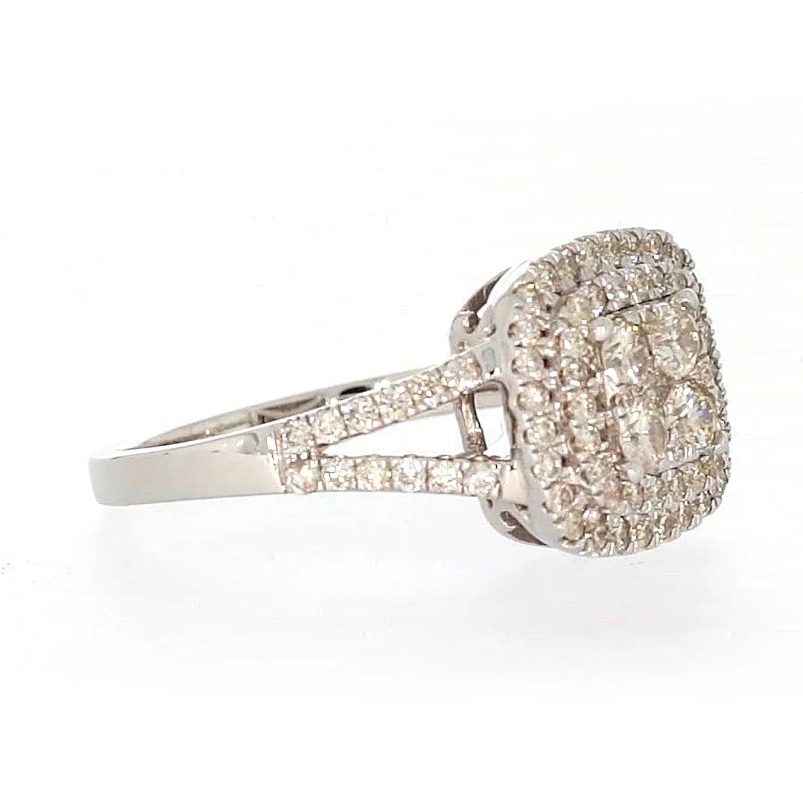 9ct White Gold Round Brilliant Cut with 1 CARAT tw of Diamonds Ring