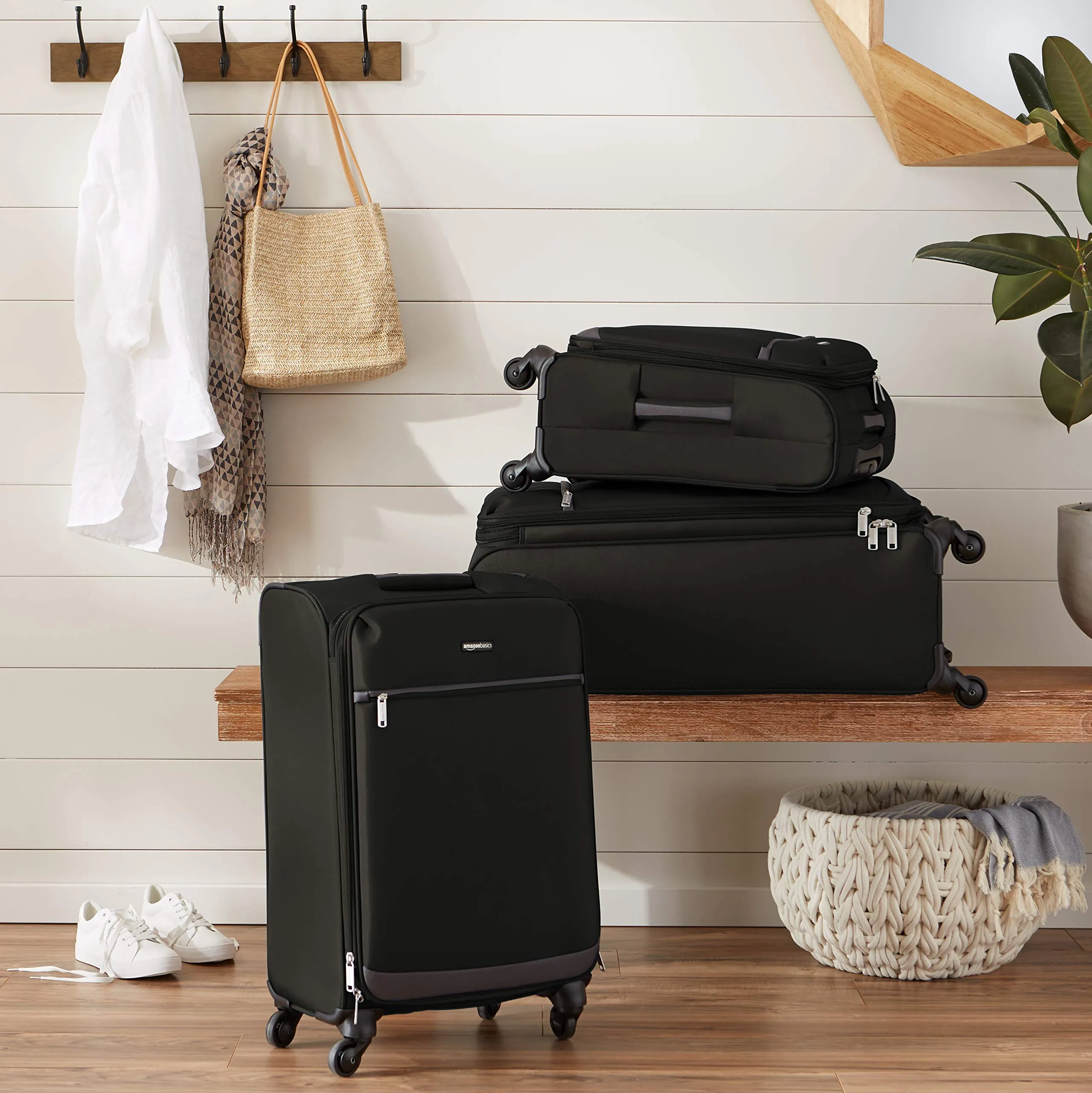 AmazonBasics Softside Carry-On Spinner Luggage Suitcase - 21 Inch, Black