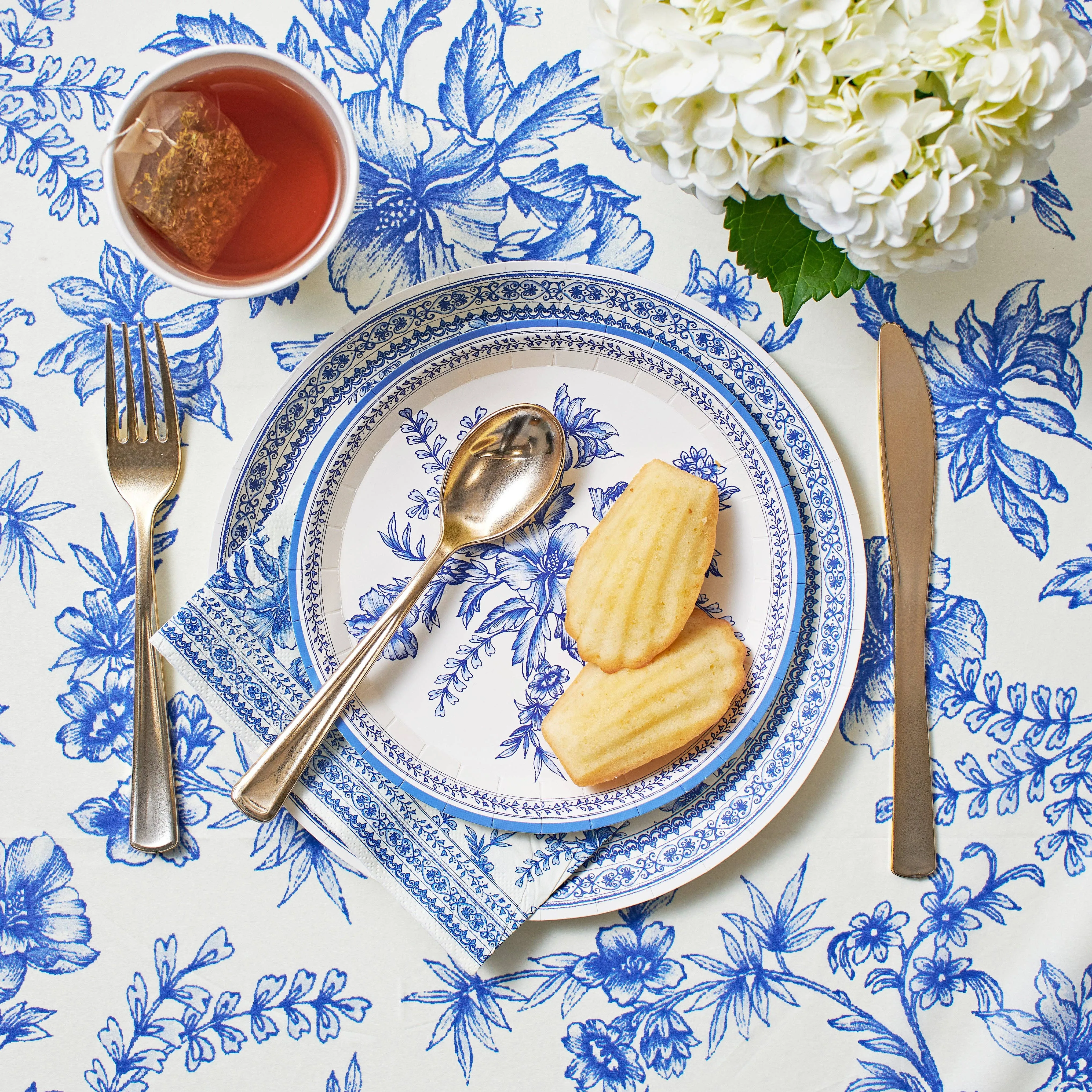 BLUE FRENCH TOILE PAPER TABLECLOTH