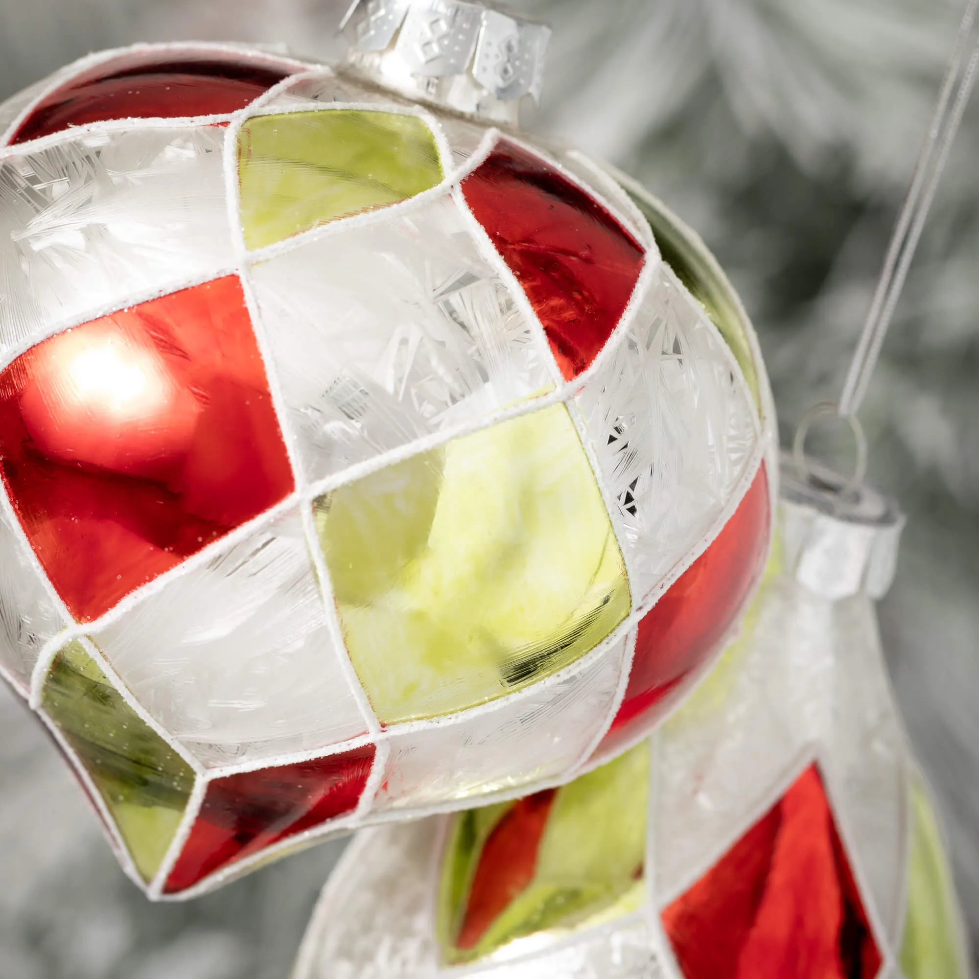 Checkered Ornament Set