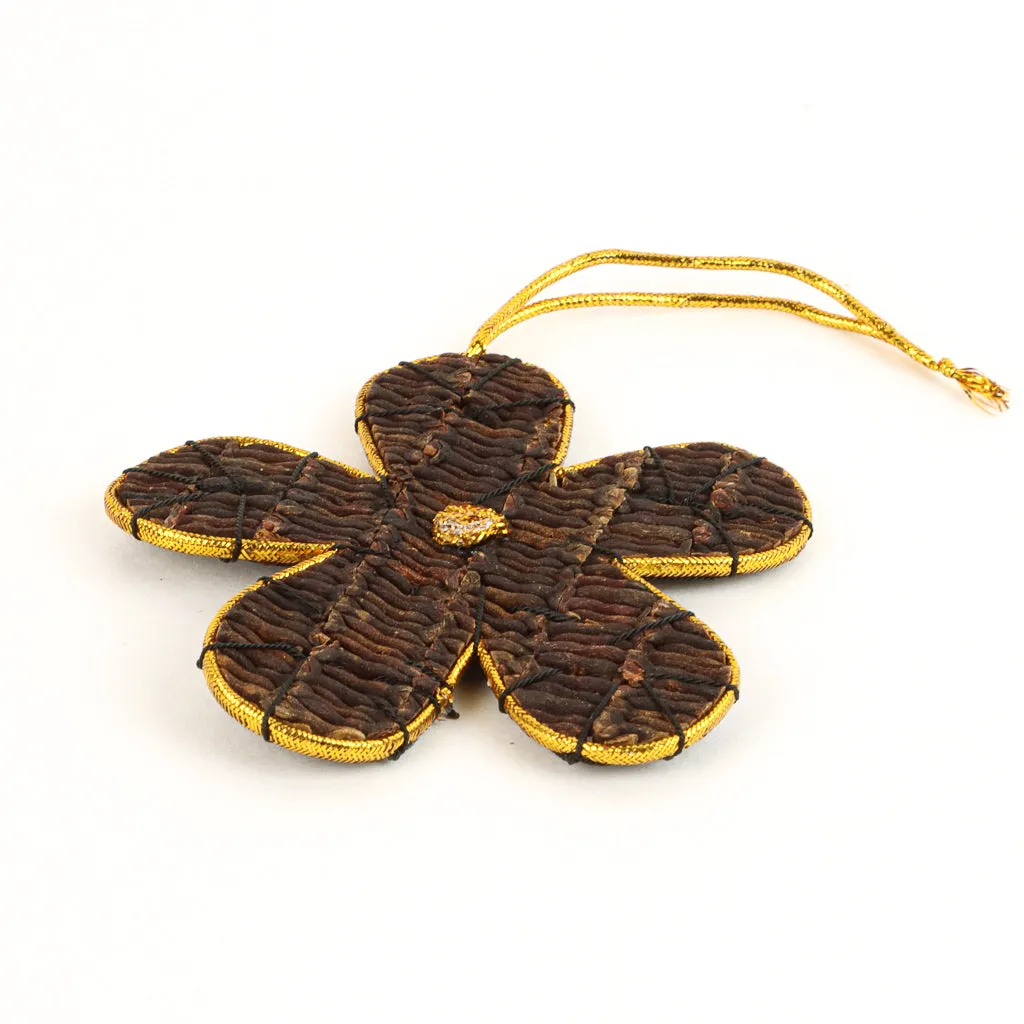 Clove - Ornaments