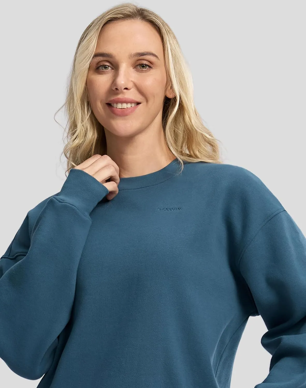 G Gradual Women's Crewneck Sweatshirts Oversized Cotton-blend Fleece Pullover Sweatshirt for Women Loose Fit