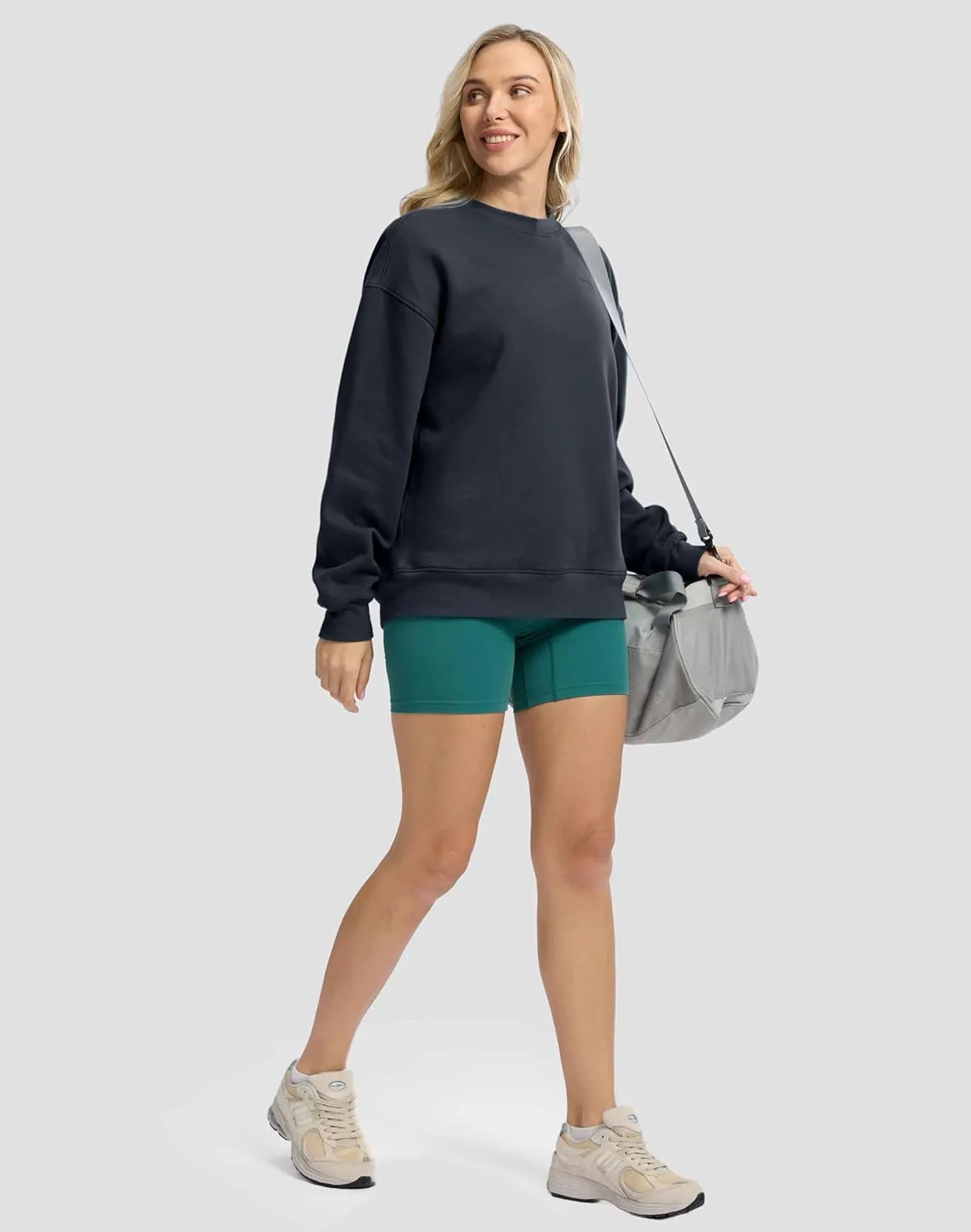 G Gradual Women's Crewneck Sweatshirts Oversized Cotton-blend Fleece Pullover Sweatshirt for Women Loose Fit