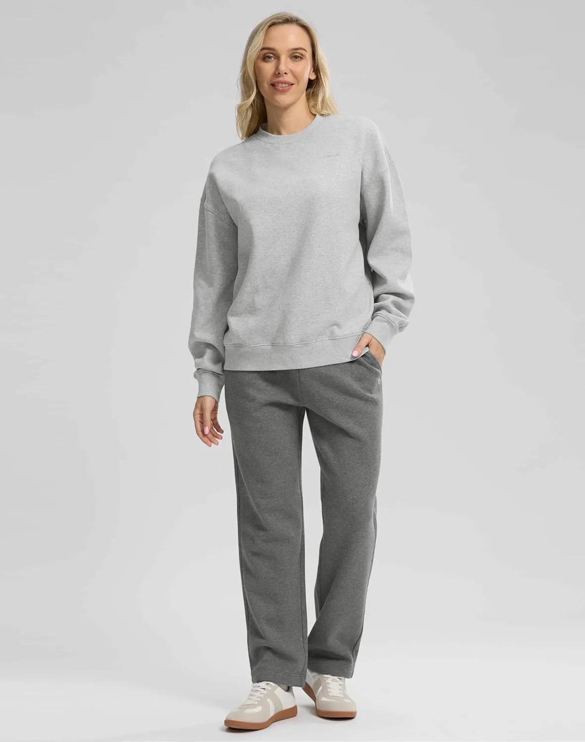 G Gradual Women's Crewneck Sweatshirts Oversized Cotton-blend Fleece Pullover Sweatshirt for Women Loose Fit