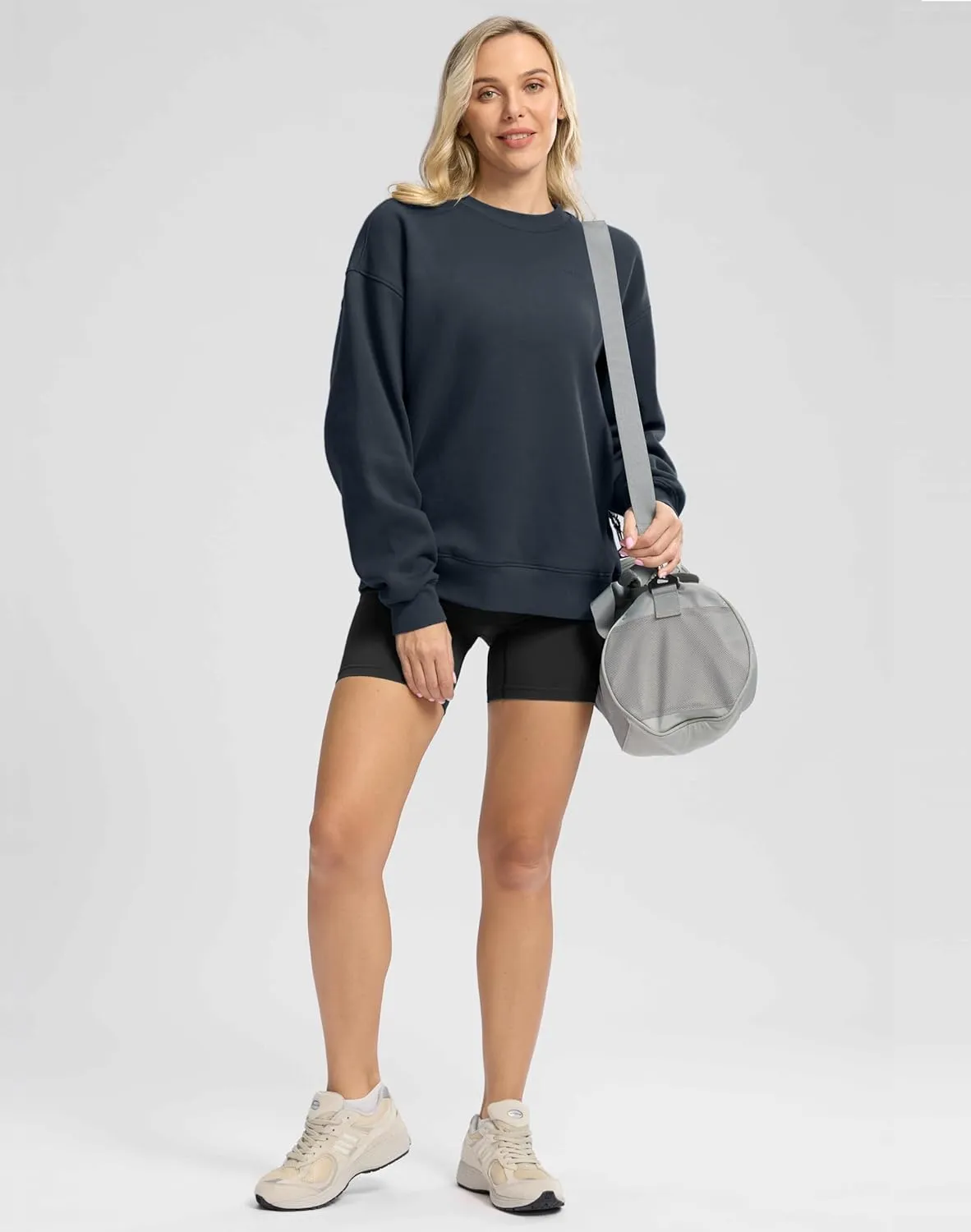 G Gradual Women's Crewneck Sweatshirts Oversized Cotton-blend Fleece Pullover Sweatshirt for Women Loose Fit