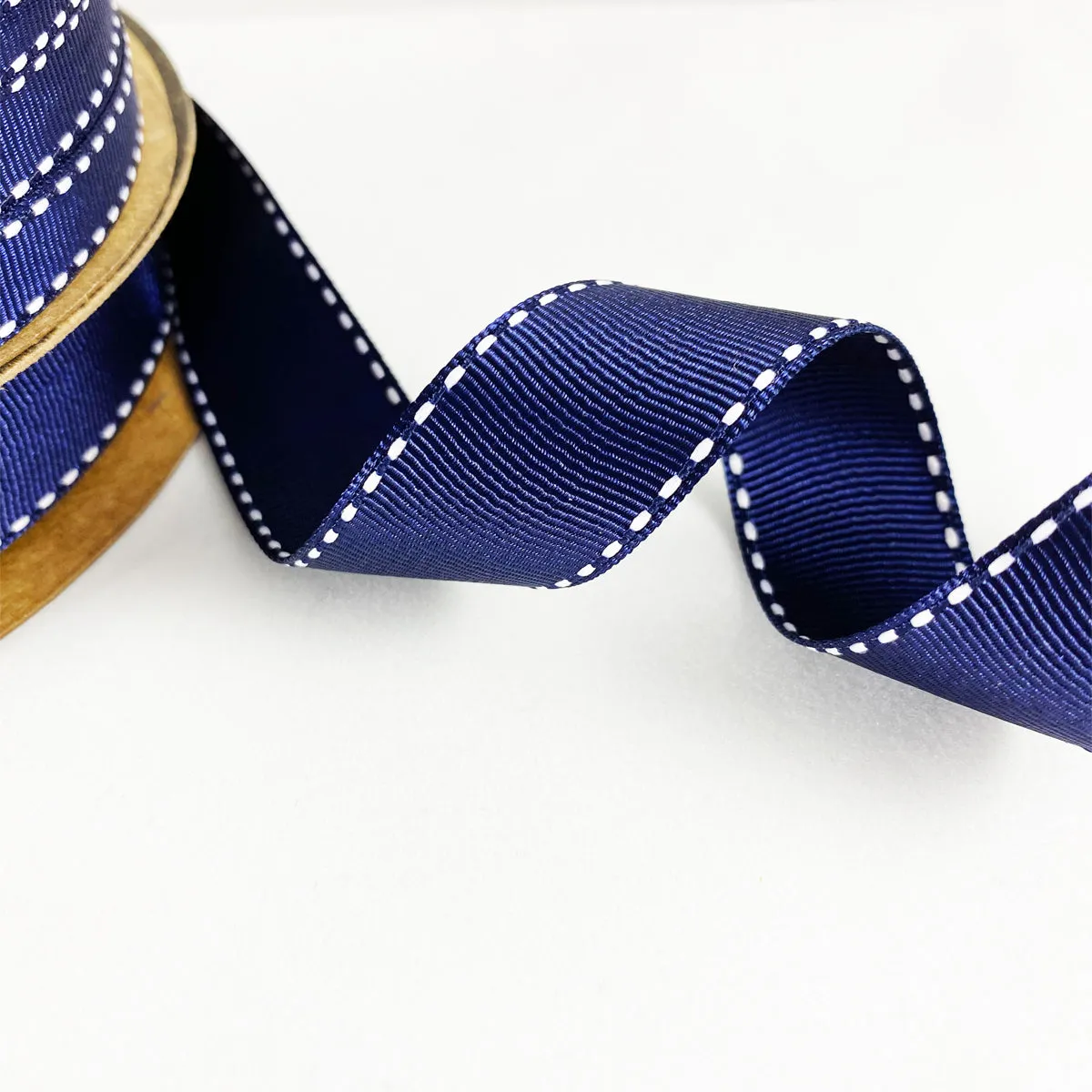 Grosgrain Ribbon Saddle Stitch - Navy/White