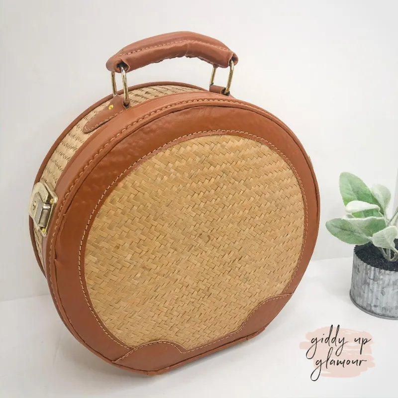 Resort Classic Large Round Wicker and Cognac Bag