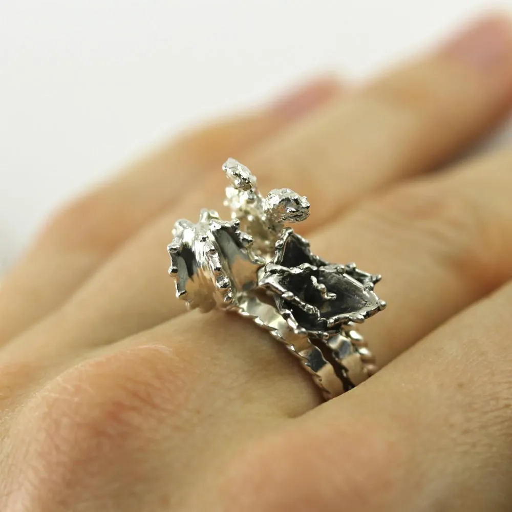 Stunning Silver Star Cactus Ring - Elegant and Unique Jewelry Piece