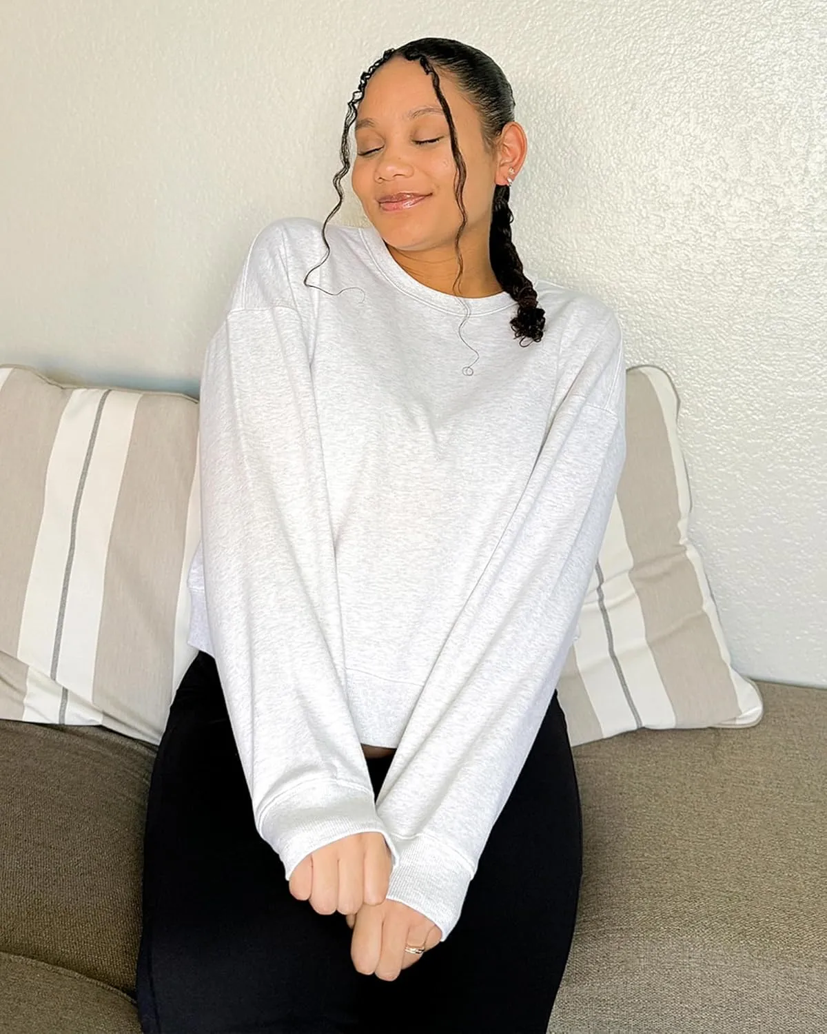 Stelle Cropped Sweatshirts for Women Cotton Long Sleeve Crop Tops Crewneck Pullover Oversized Sweater