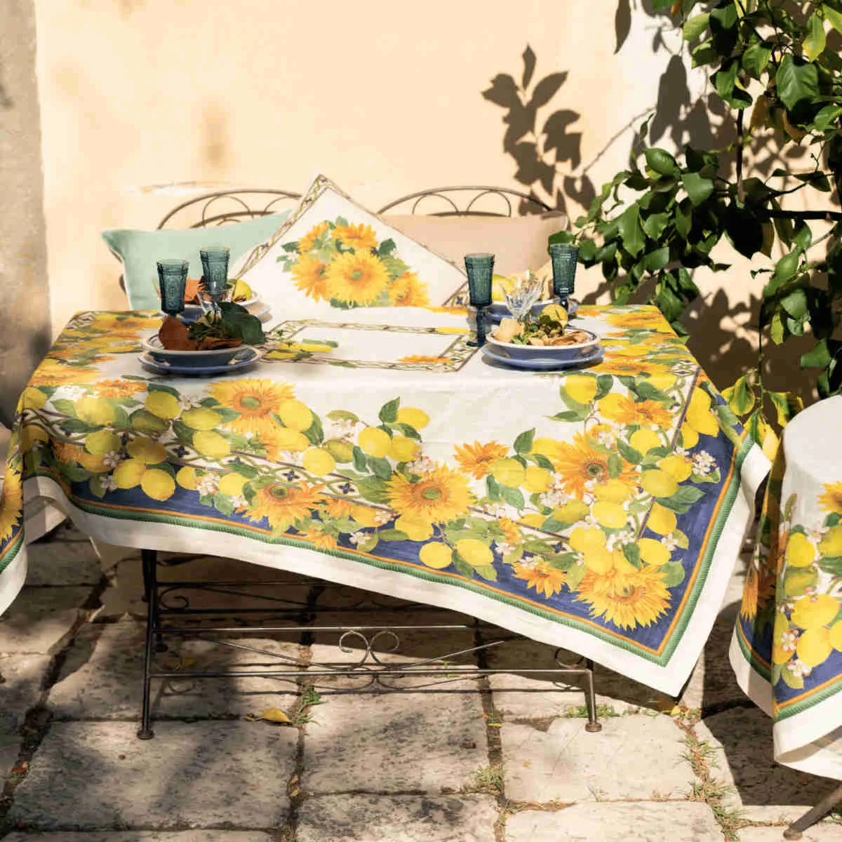 Tessitura Toscana Telerie Etruscan Garden Tablecloth 170cm x 270cm