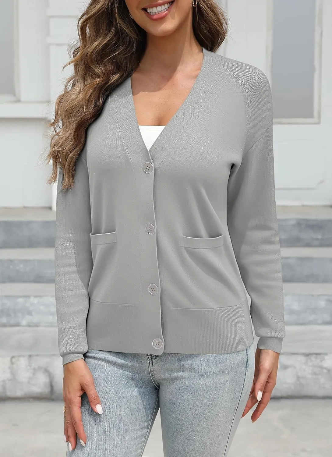 Urban CoCo Women's Long Sleeve Cropped Cardigan Sweater Button Down V Neck Knit Sweaters with Pockets