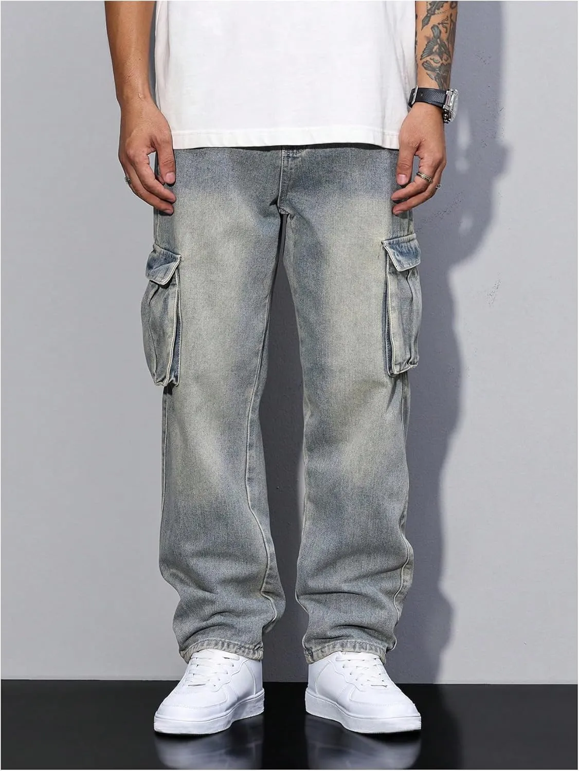 Verdusa Men's Distressed Straight Leg Denim Pants Vintage Jeans with Pockets