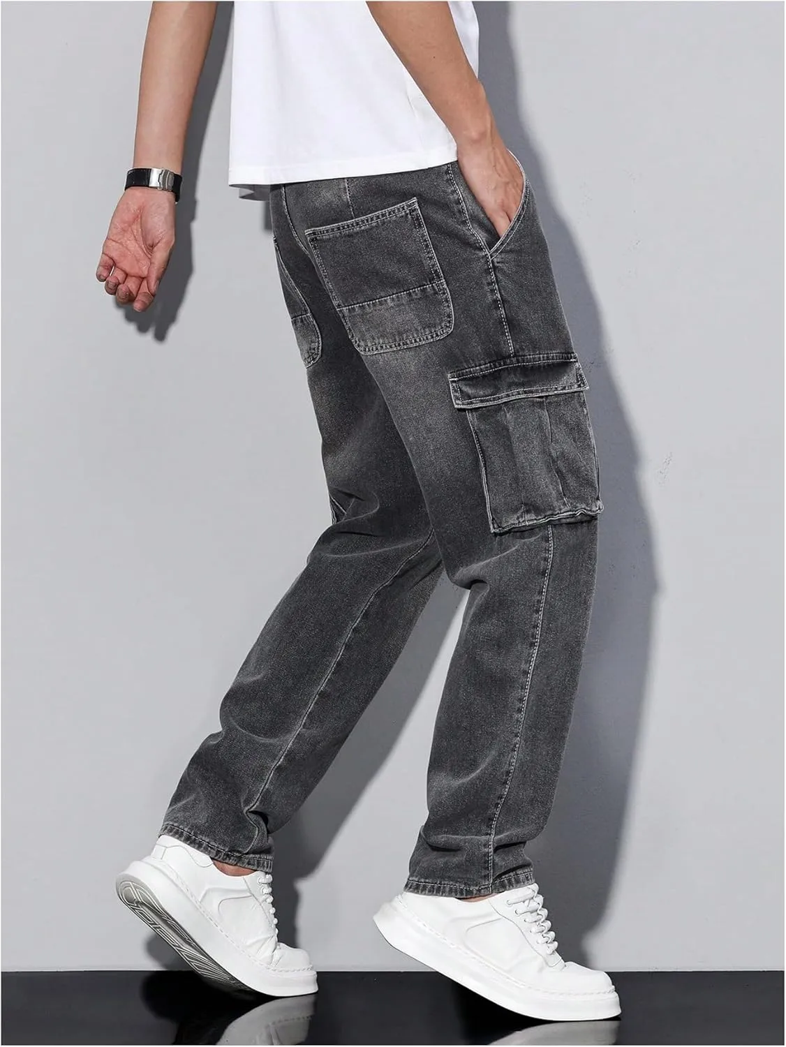 Verdusa Men's Distressed Straight Leg Denim Pants Vintage Jeans with Pockets
