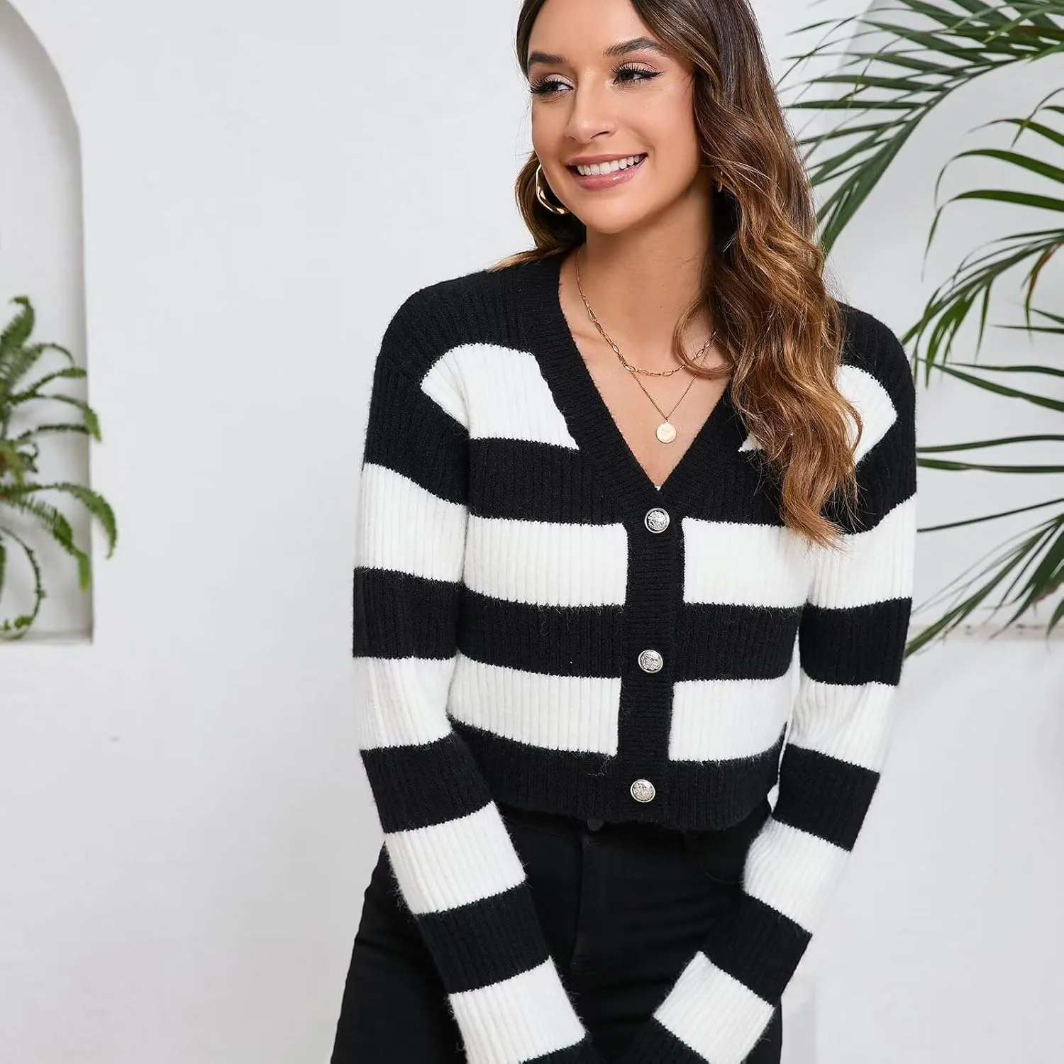 Women's Fall Cropped Cardigan Sweaters V Neck Long Sleeve Open Front Button Down Knit Sweater Tops Outerwear Coats.