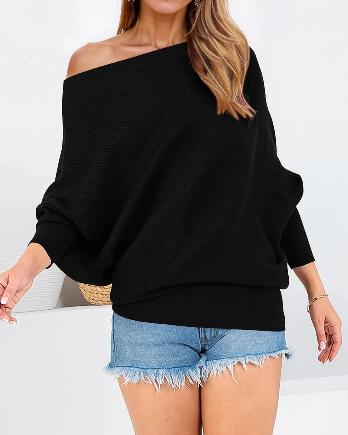 Zenlonr Women's Fall Sweaters 2025 Casual Long Batwing Sleeve Loose Off Shoulder Knit Pullovers Jumper Tops
